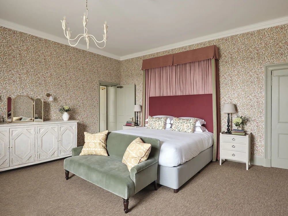 The Retreat Hotel, Elcot Park