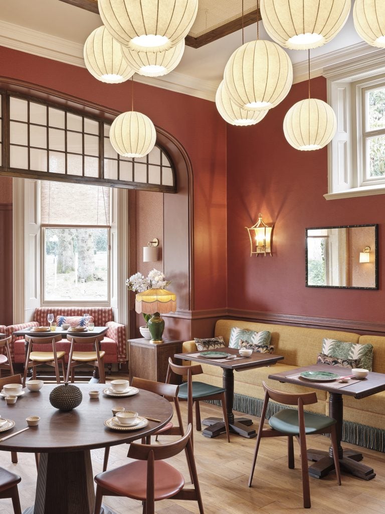 The Retreat Hotel, Elcot Park, at the table