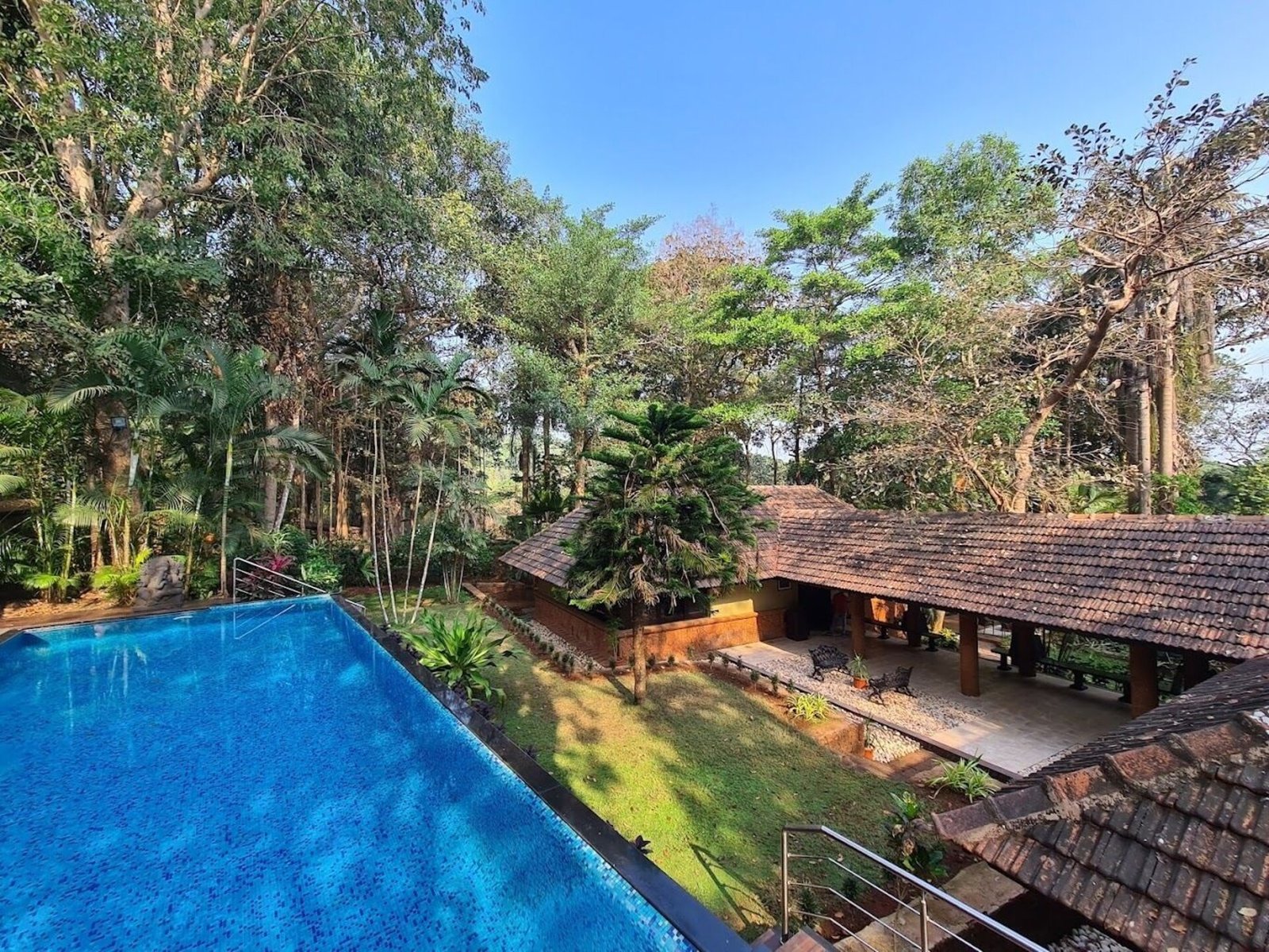 Brij Paraiso Saligao, the pool