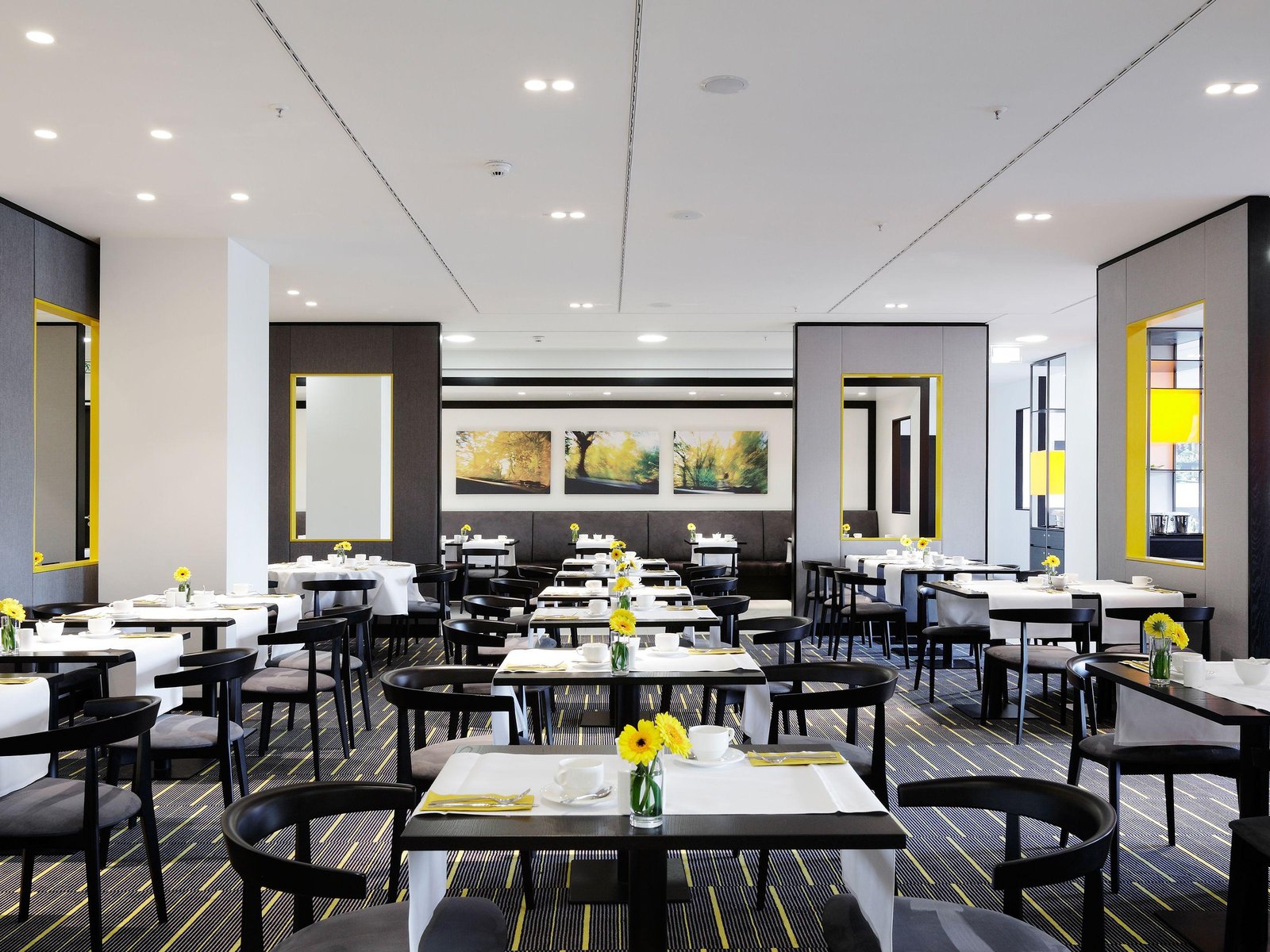 Vienna House by Wyndham Andel's Berlin, at the table