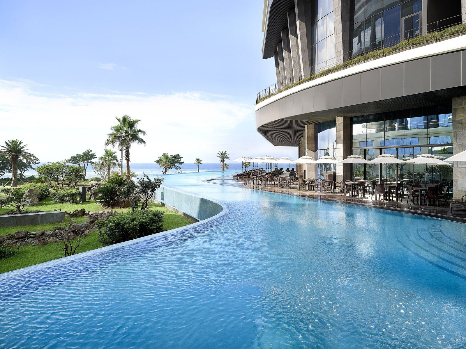 Parnas Hotel Jeju, the pool