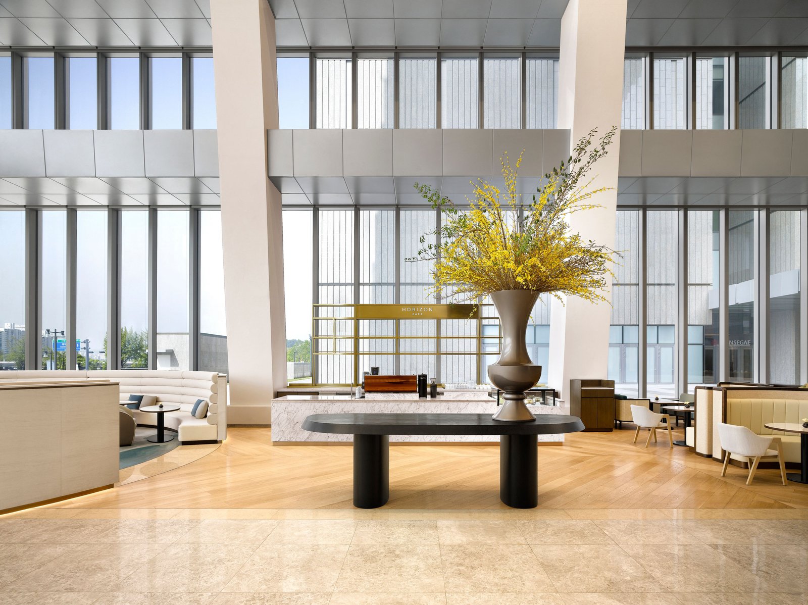 Hotel Onoma, Daejeon, Autograph Collection, at the table