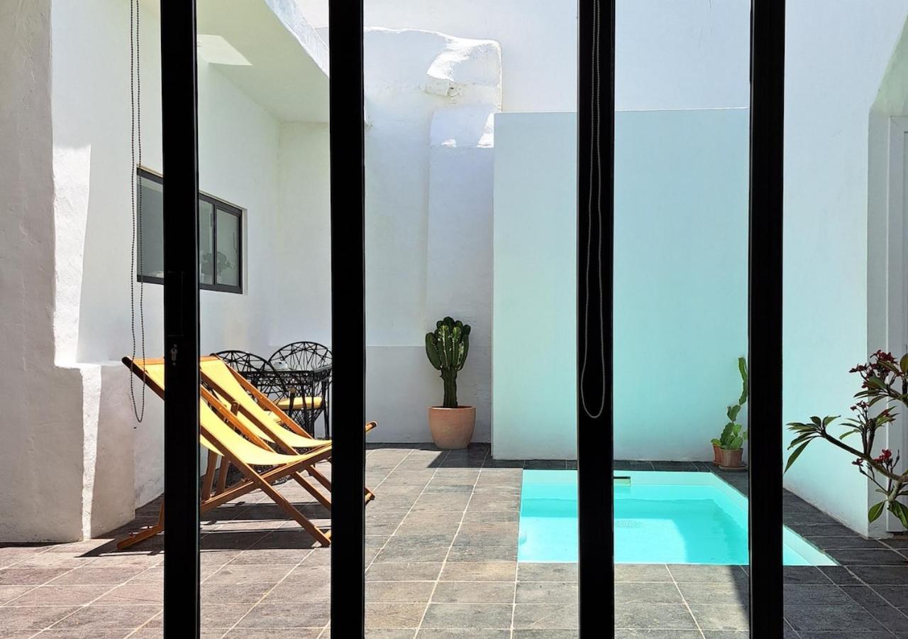 Casa de las Flores, the pool