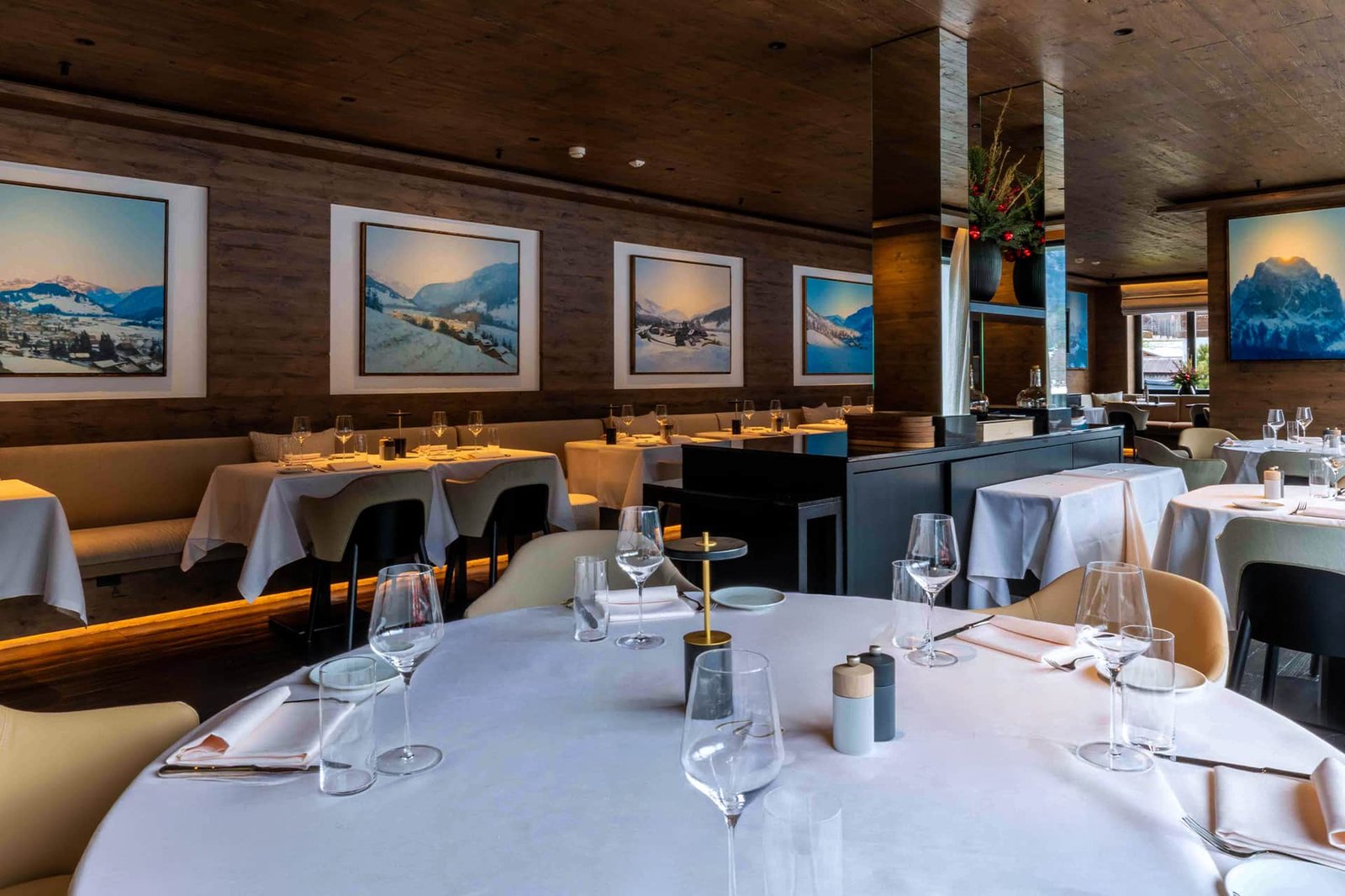 Hôtel Restaurant Valrose, at the table