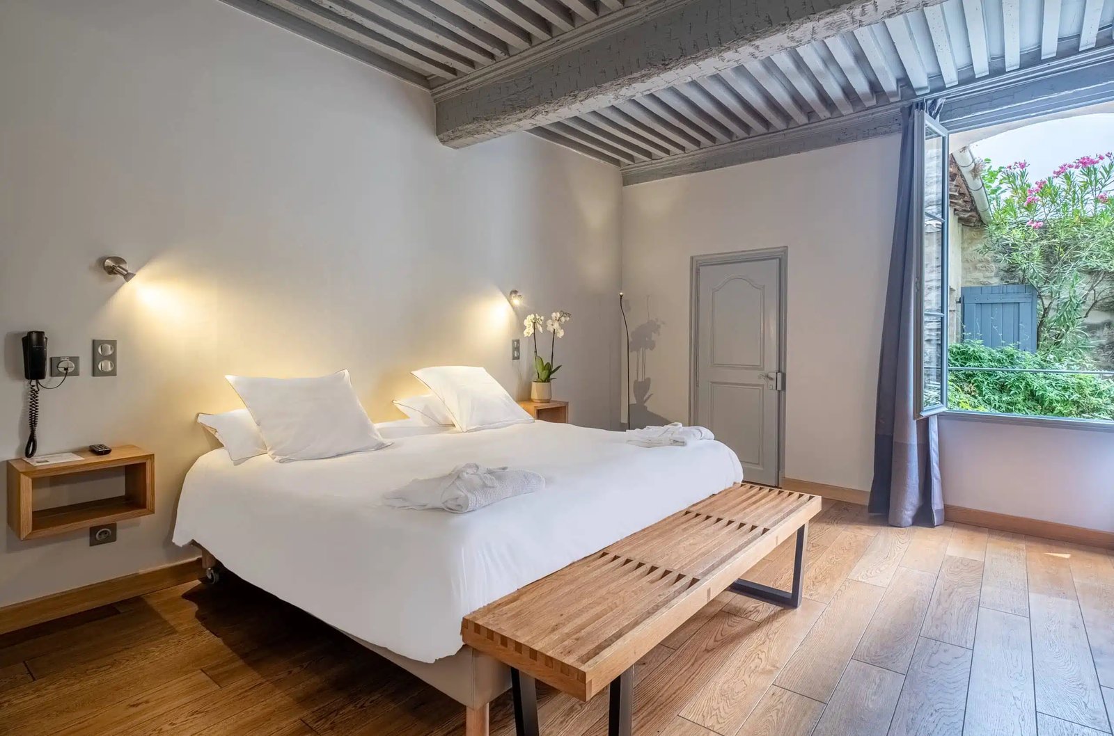 Shop Hotel Entraigues Uzès, Pont Du Gard, rooms
