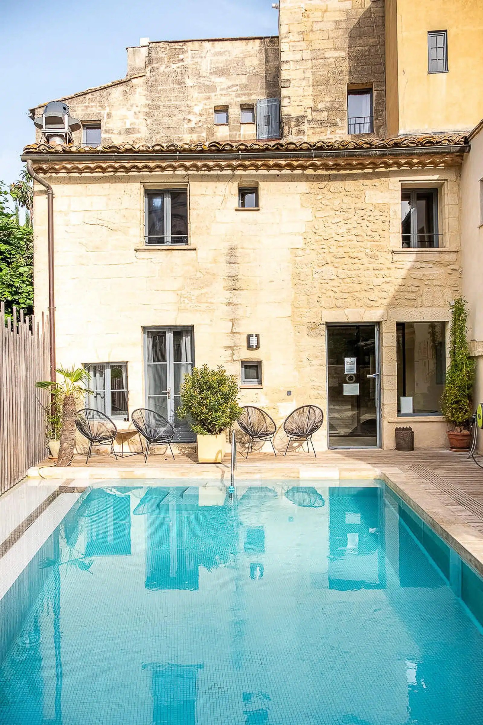 Shop Hotel Entraigues Uzès, Pont Du Gard, the pool
