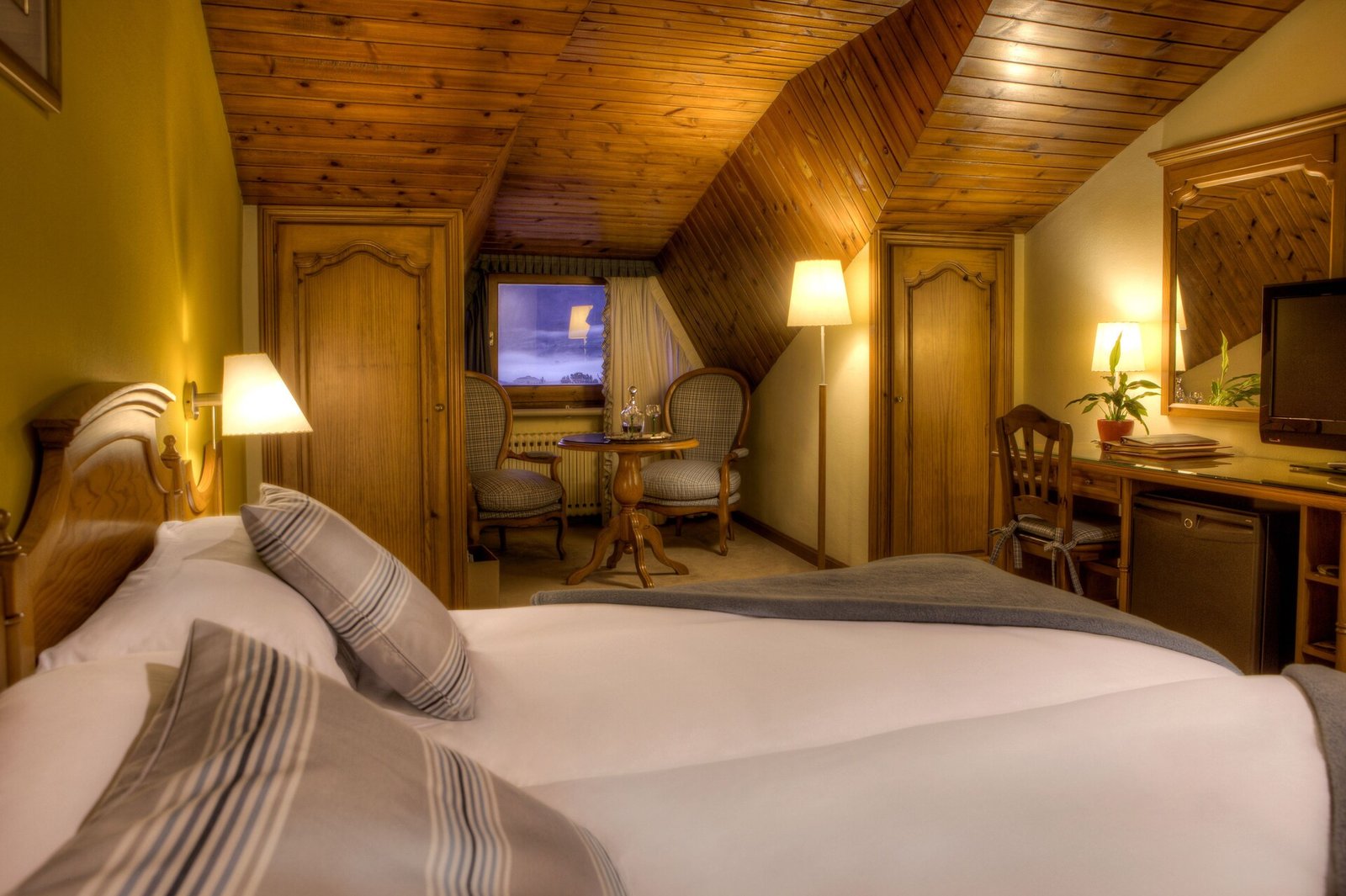 Castell de Ciutat, rooms