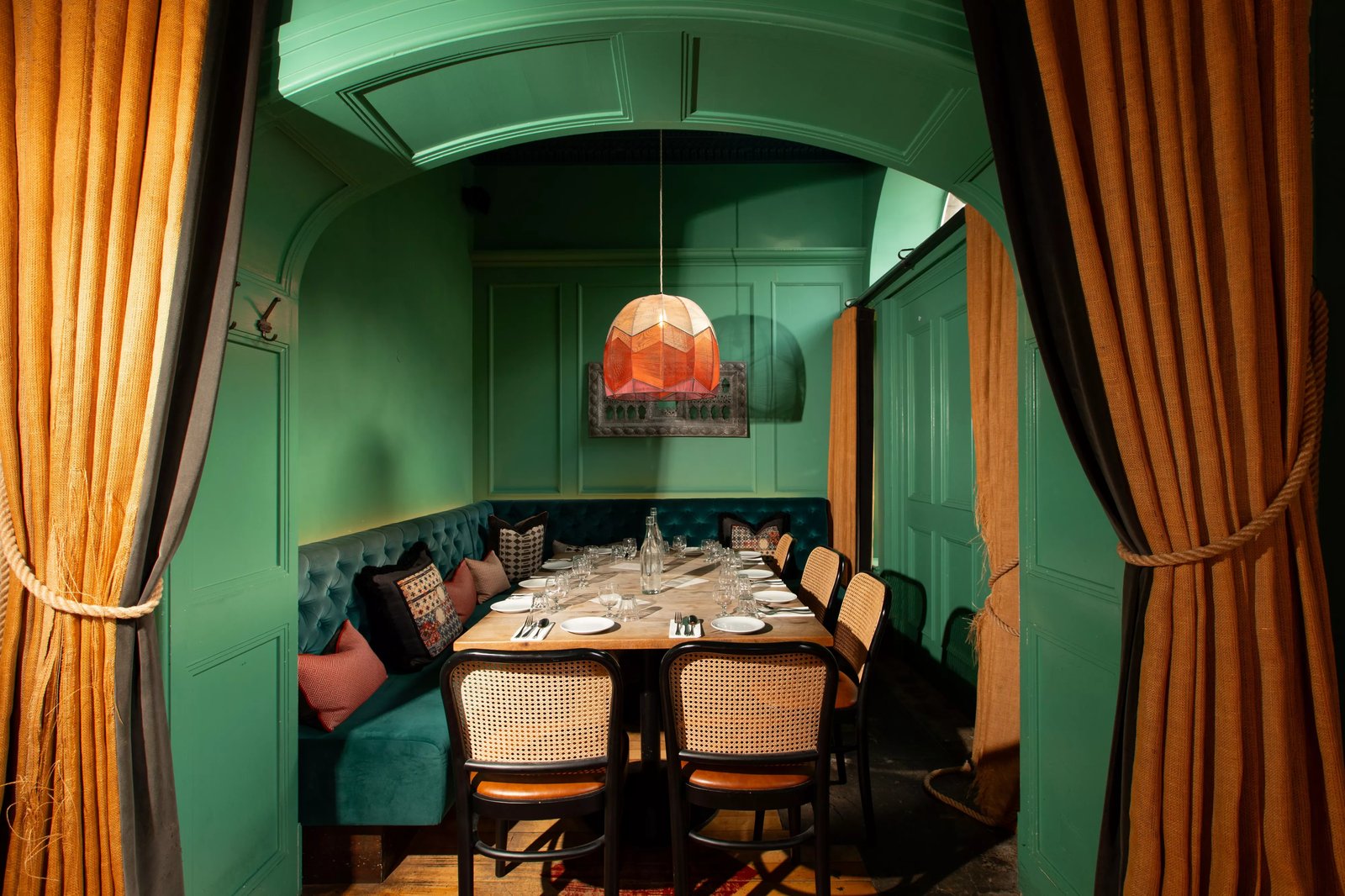 Kimpton Charlotte Square Hotel, at the table