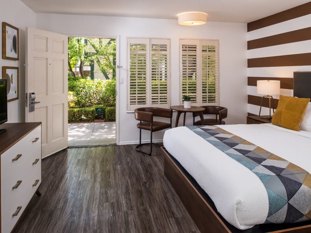 Wine Valley Inn & Cottages — vibe
