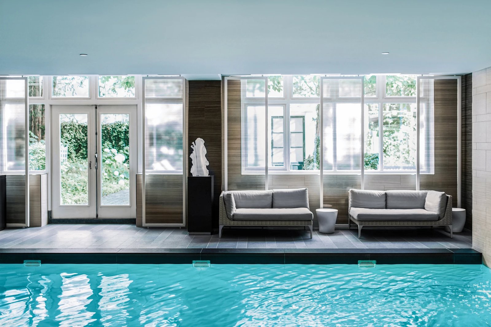 Waldorf Astoria Amsterdam — vibe