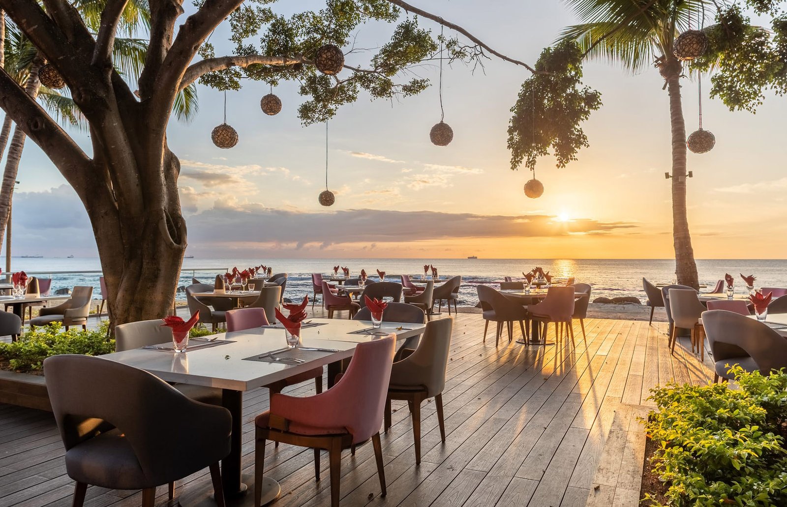 InterContinental Resort Mauritius, an IHG Hotel, at the table