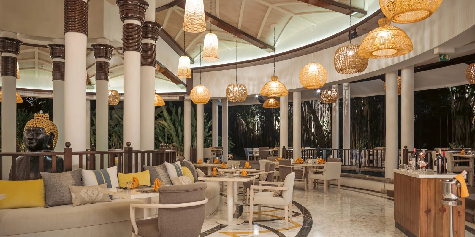 InterContinental Resort Mauritius, an IHG Hotel, at the table