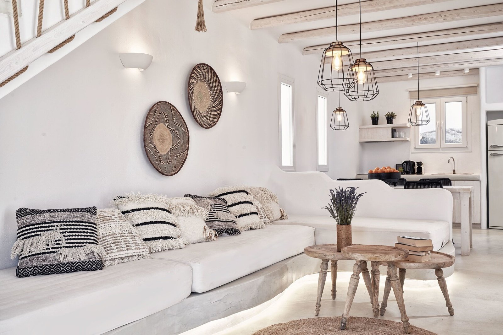 Naxian Utopia, rooms