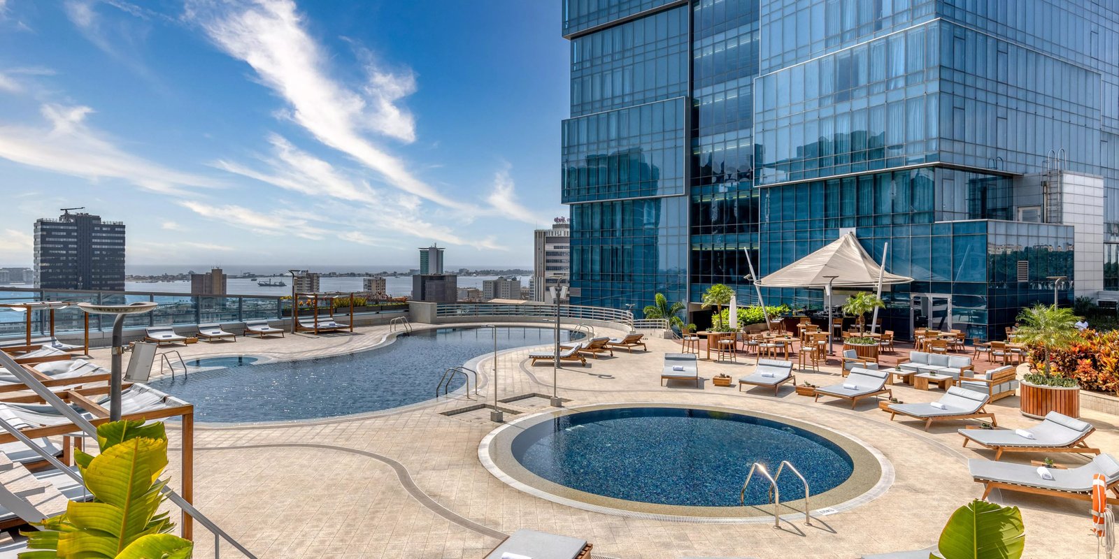 InterContinental Luanda Miramar by IHG, the pool