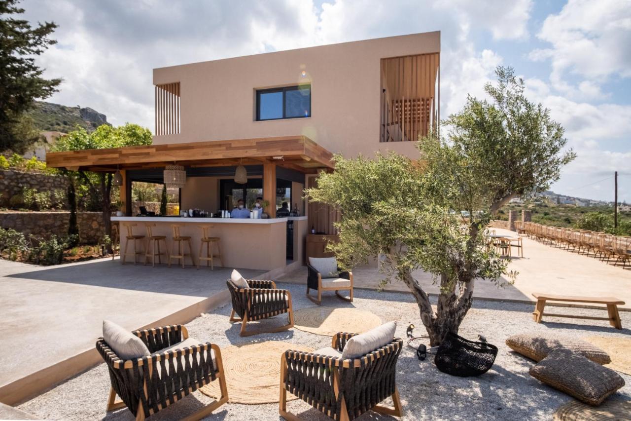 The Nest Resort, the pool bar