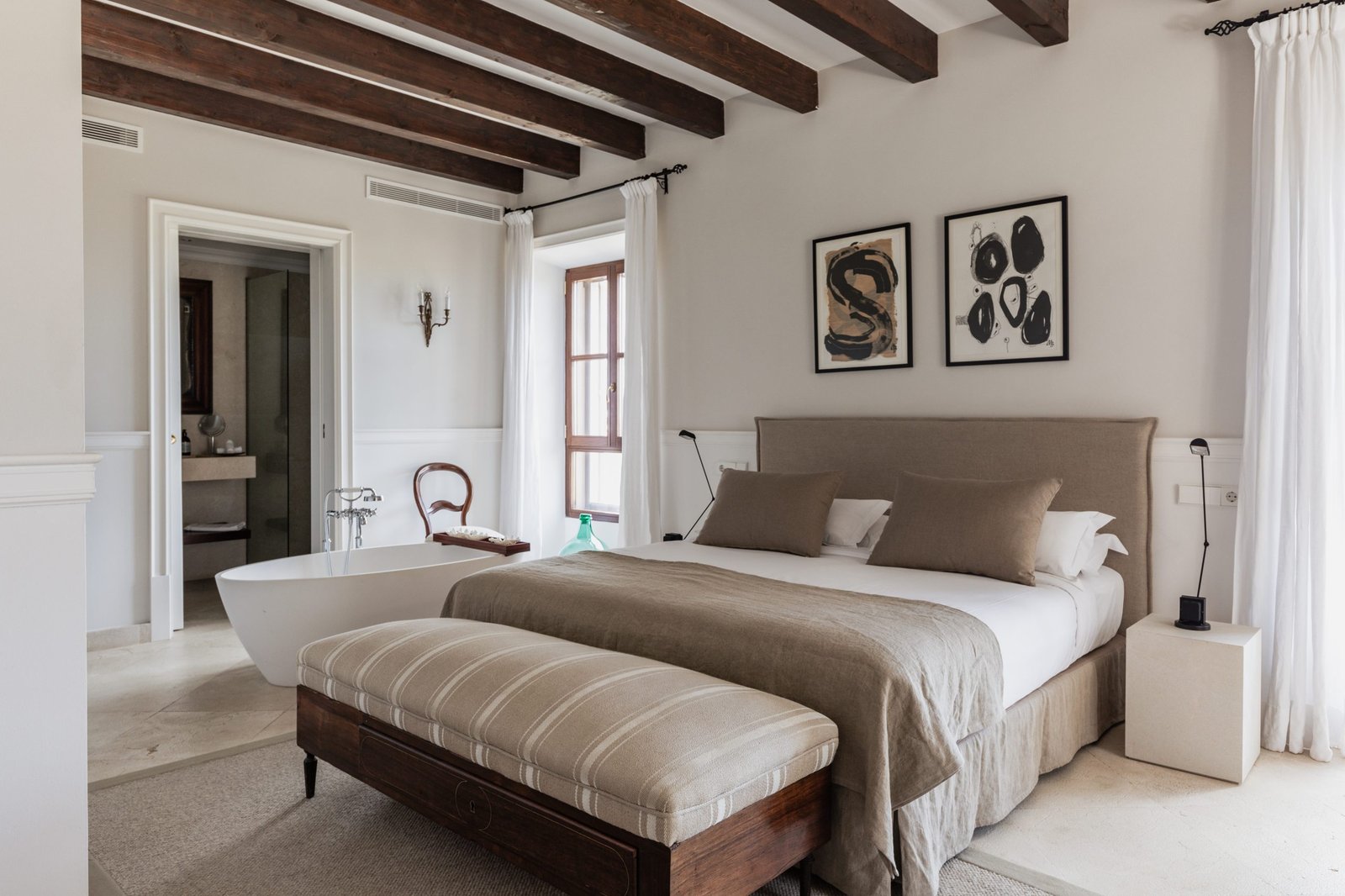 Cal Reiet Holistic Retreat, rooms