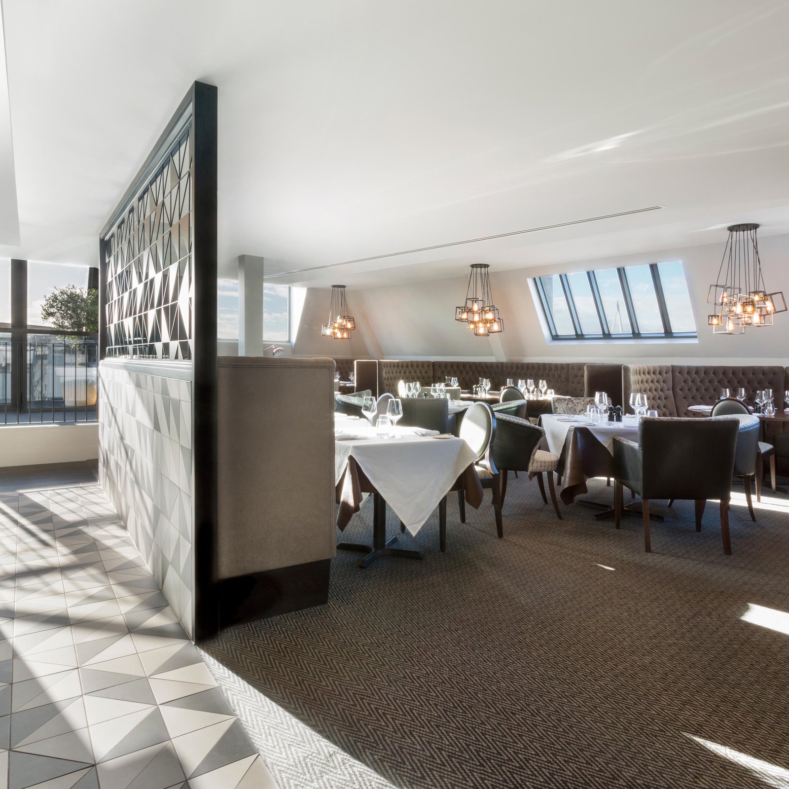 Hotel Indigo Cardiff by IHG, lefel 6