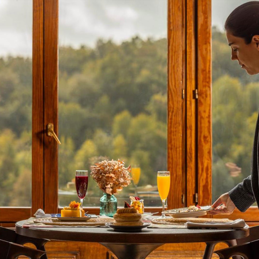 Angelats Hotel, at the table