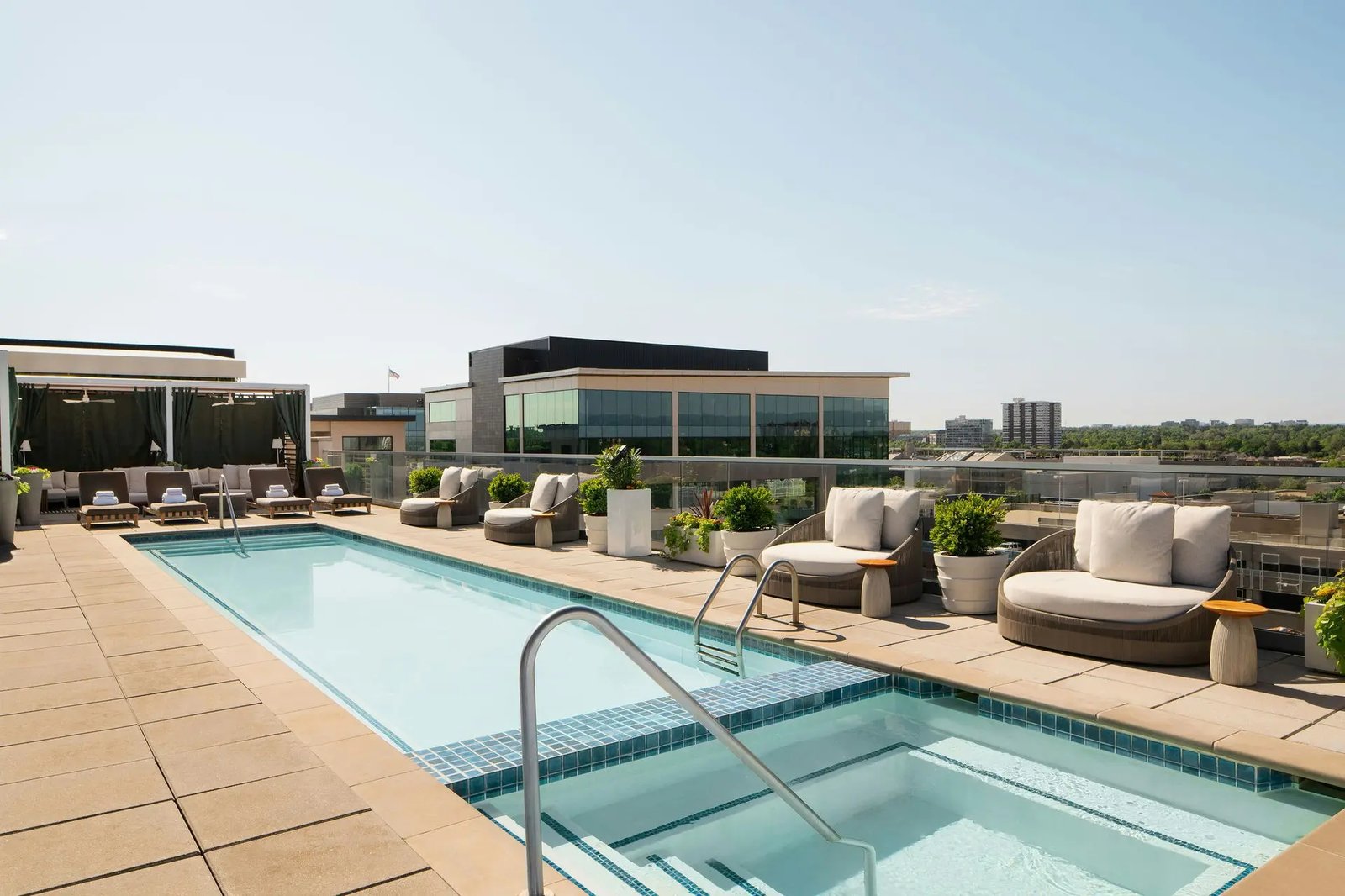 Halcyon, a hotel in Cherry Creek, Denver, the pool