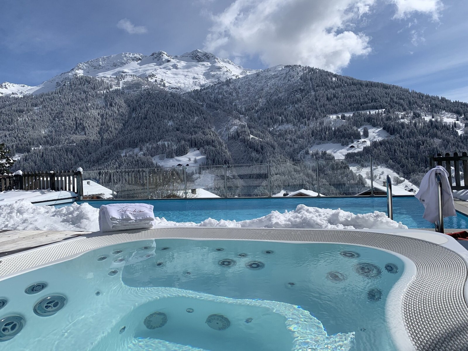 Chalet-Hôtel La Ferme du Chozal, the spa