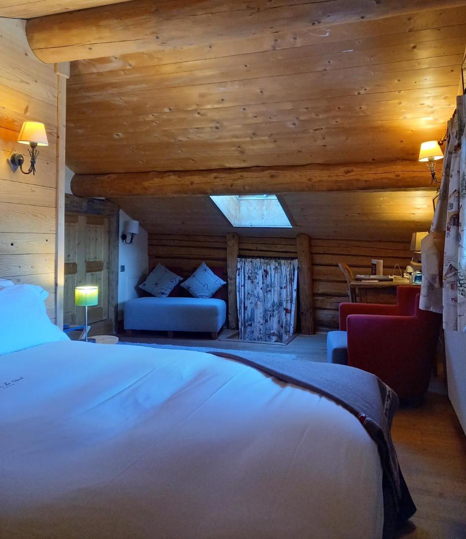 Chalet-Hôtel La Ferme du Chozal, rooms