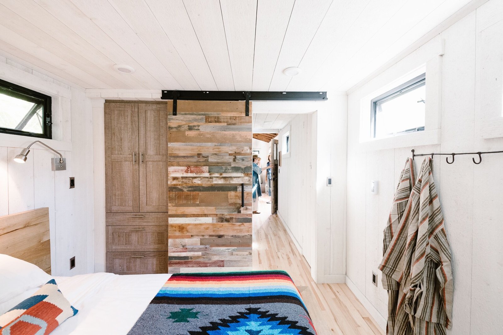 Caravan Outpost, rooms