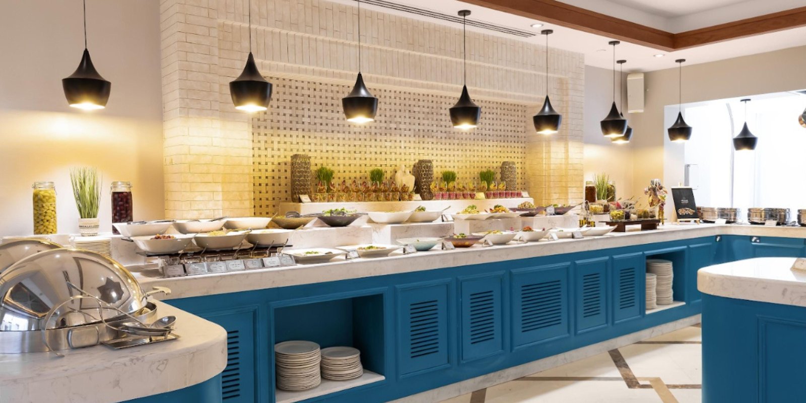 InterContinental Durrat al Riyadh Resort & Spa by IHG, at the table