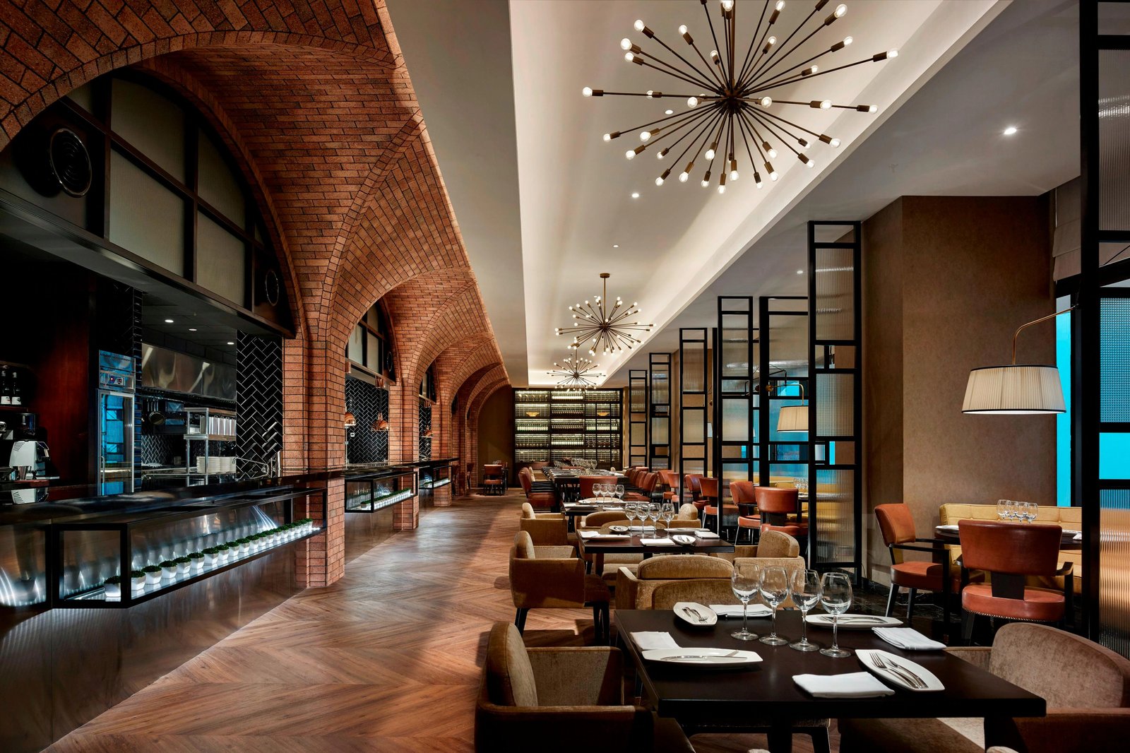 Hotel Stripes Kuala Lumpur, Autograph Collection, brasserie 25