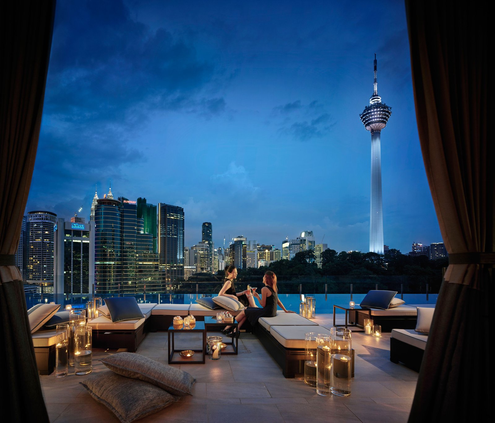 Hotel Stripes Kuala Lumpur, Autograph Collection, man tao bar
