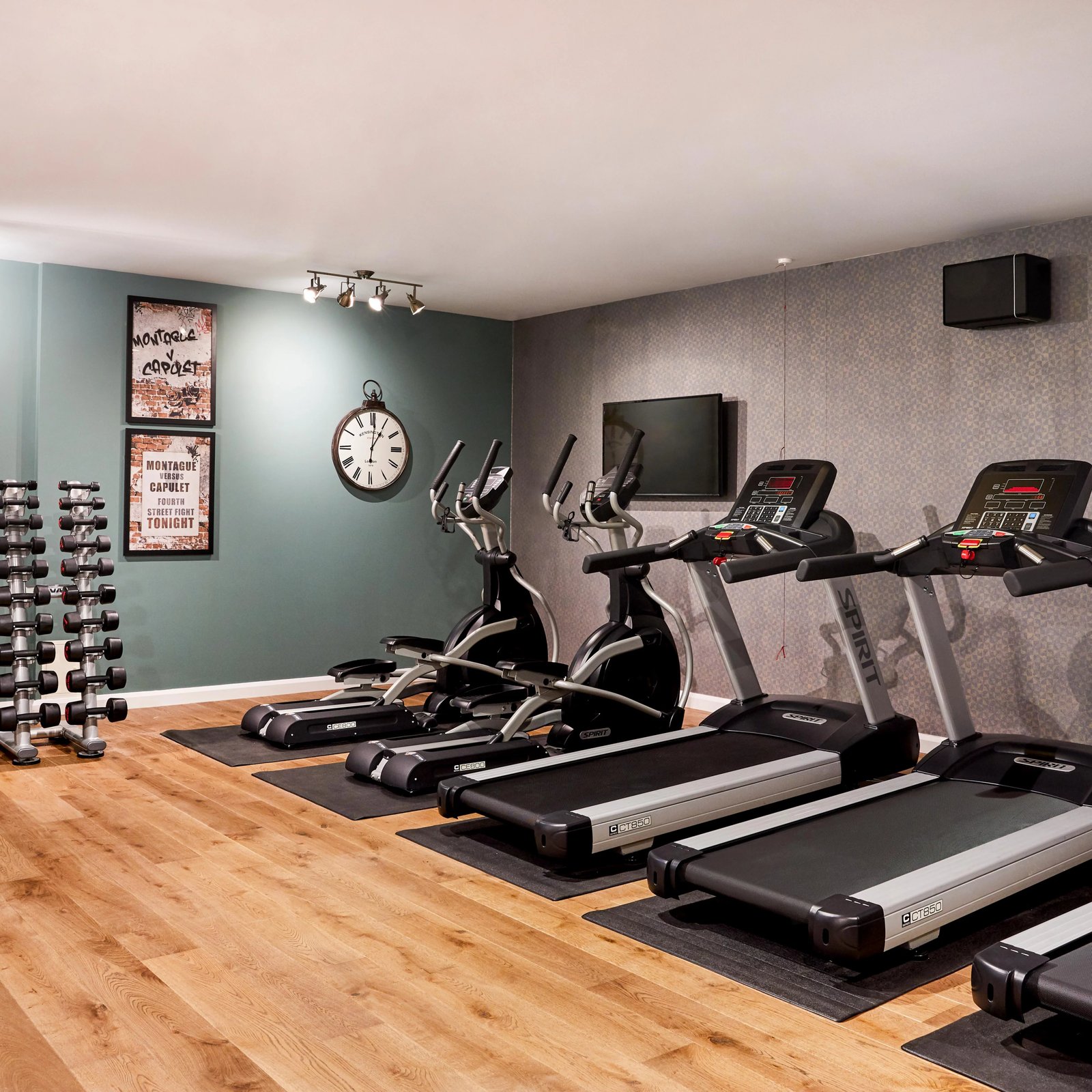 Hotel Indigo Stratford Upon Avon by IHG, the gym