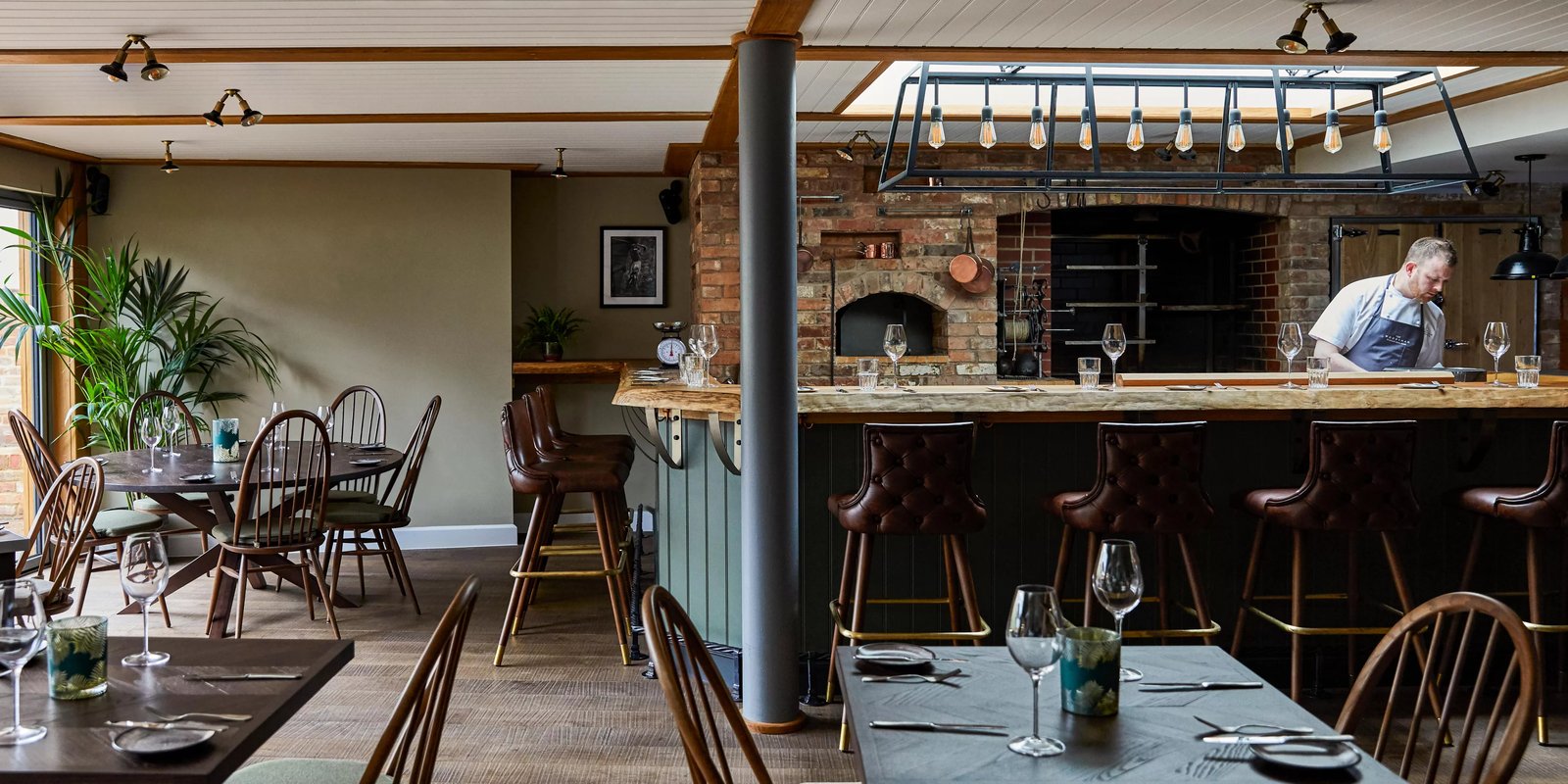 Hotel Indigo Stratford Upon Avon by IHG, the woodsman restaurant