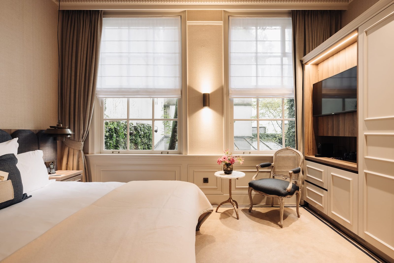 Hotel 717 — rooms