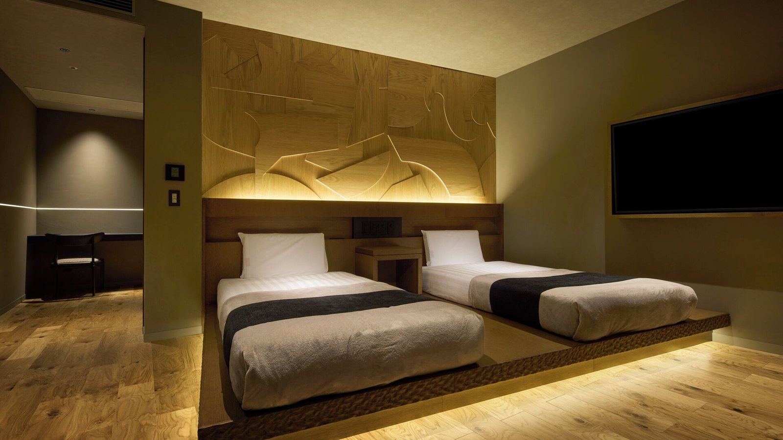 tower eleven hotel​