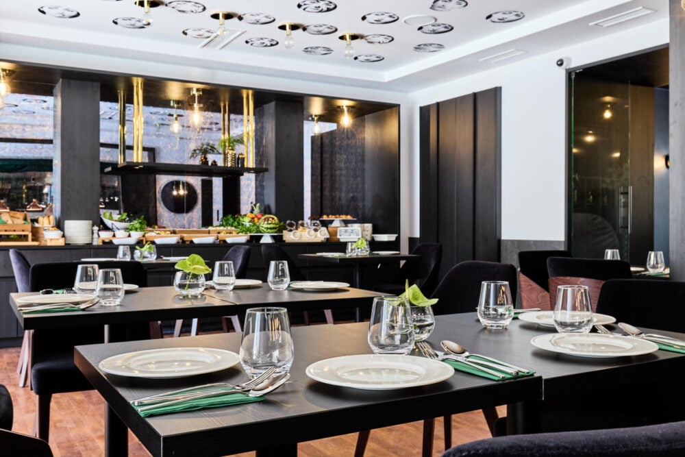 Liberté 33, an Ascend Collection Hotel, l33 bistro & bar