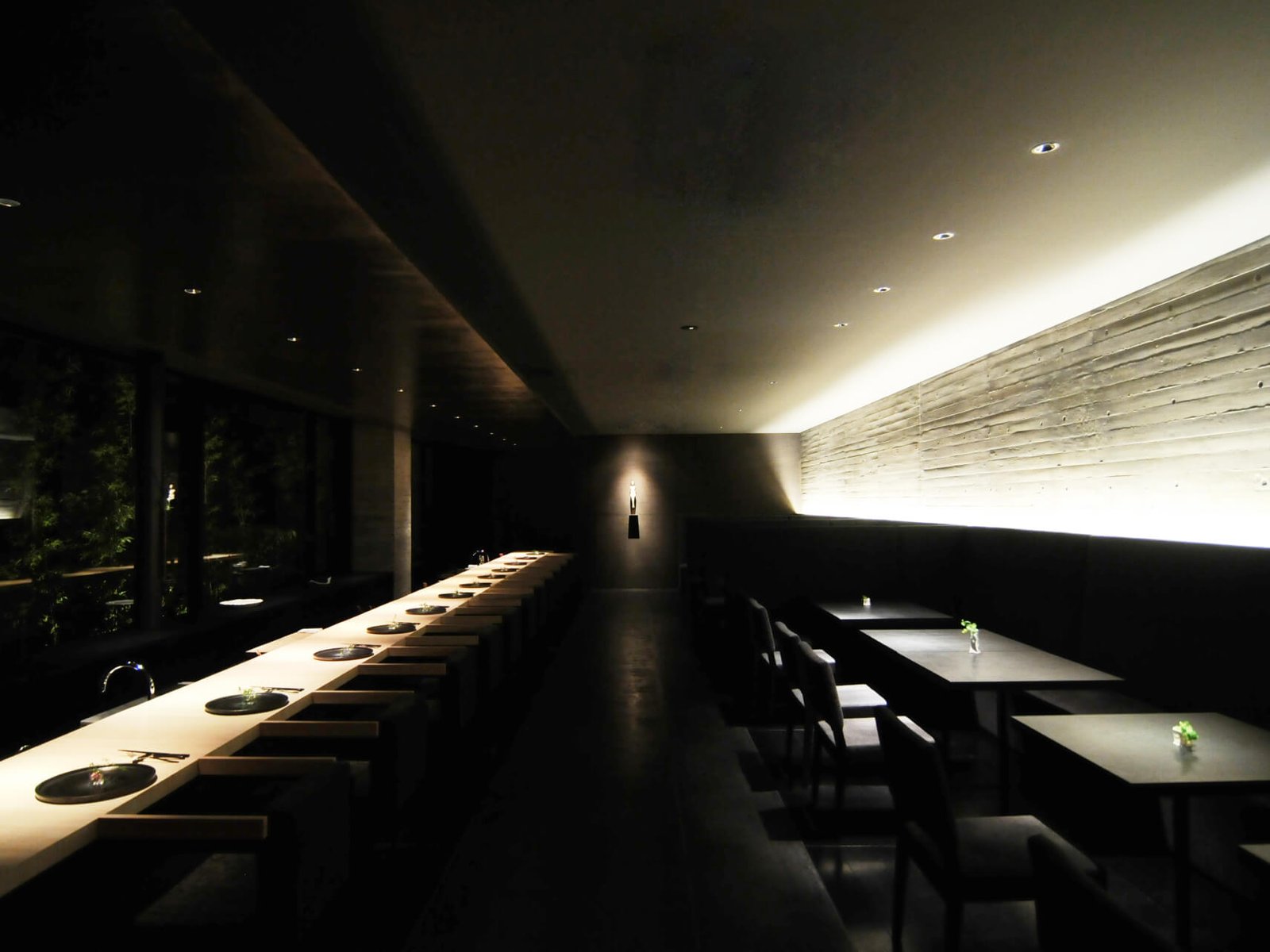 JIJIJIN Matsuyama, at the table