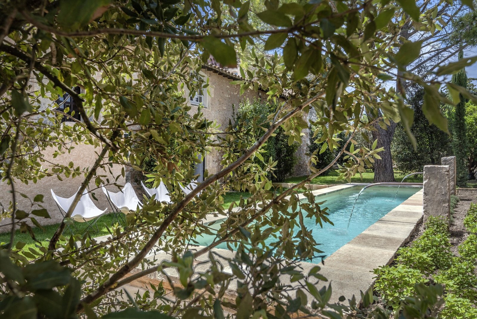 Les Maisons de l'Hôtel Particulier, the pool