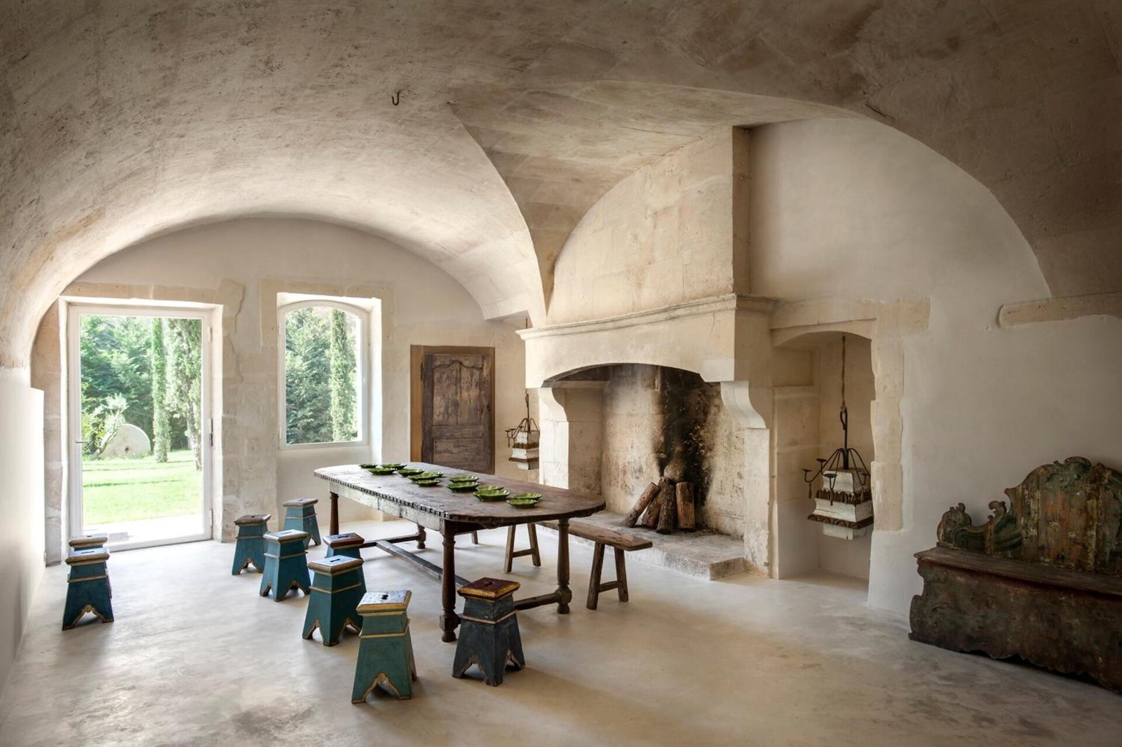 Les Maisons de l'Hôtel Particulier, at the table