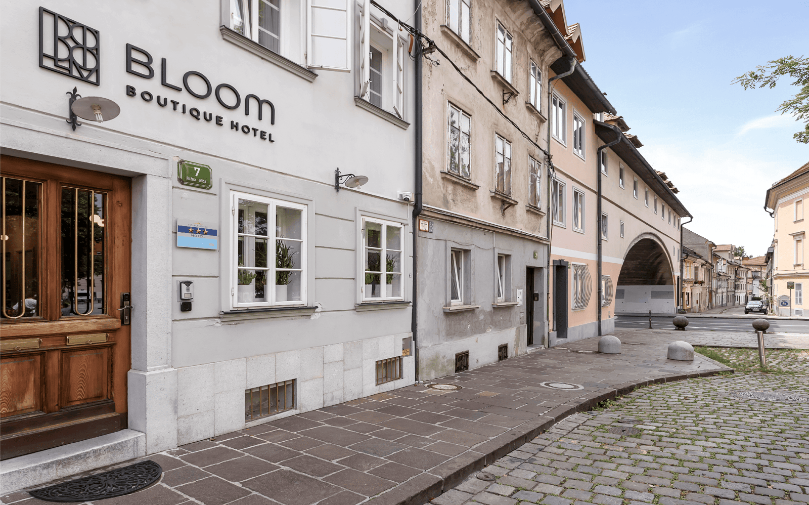 Hotel Bloom, how it began