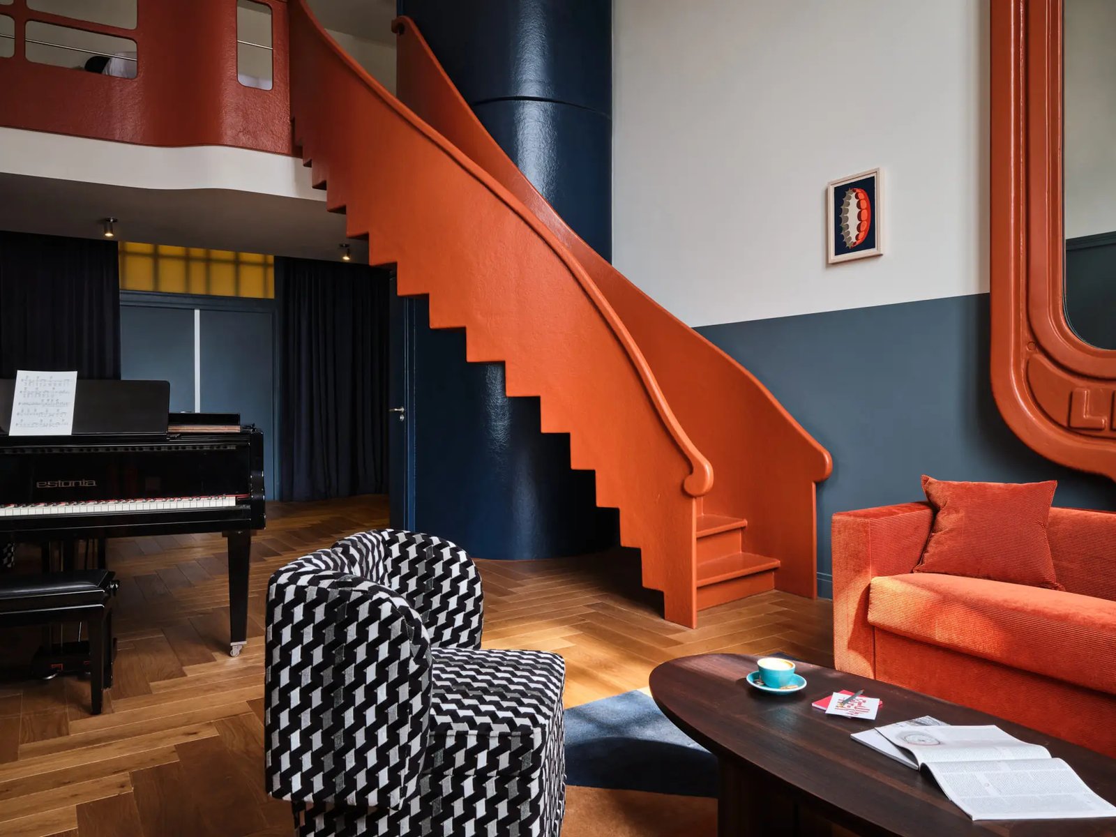The Hoxton, Lloyd — vibe