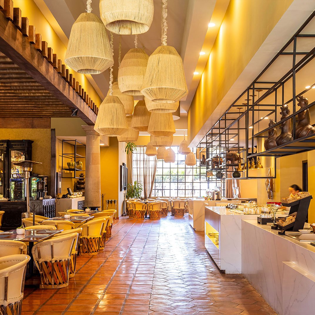 Real de Minas, at the table