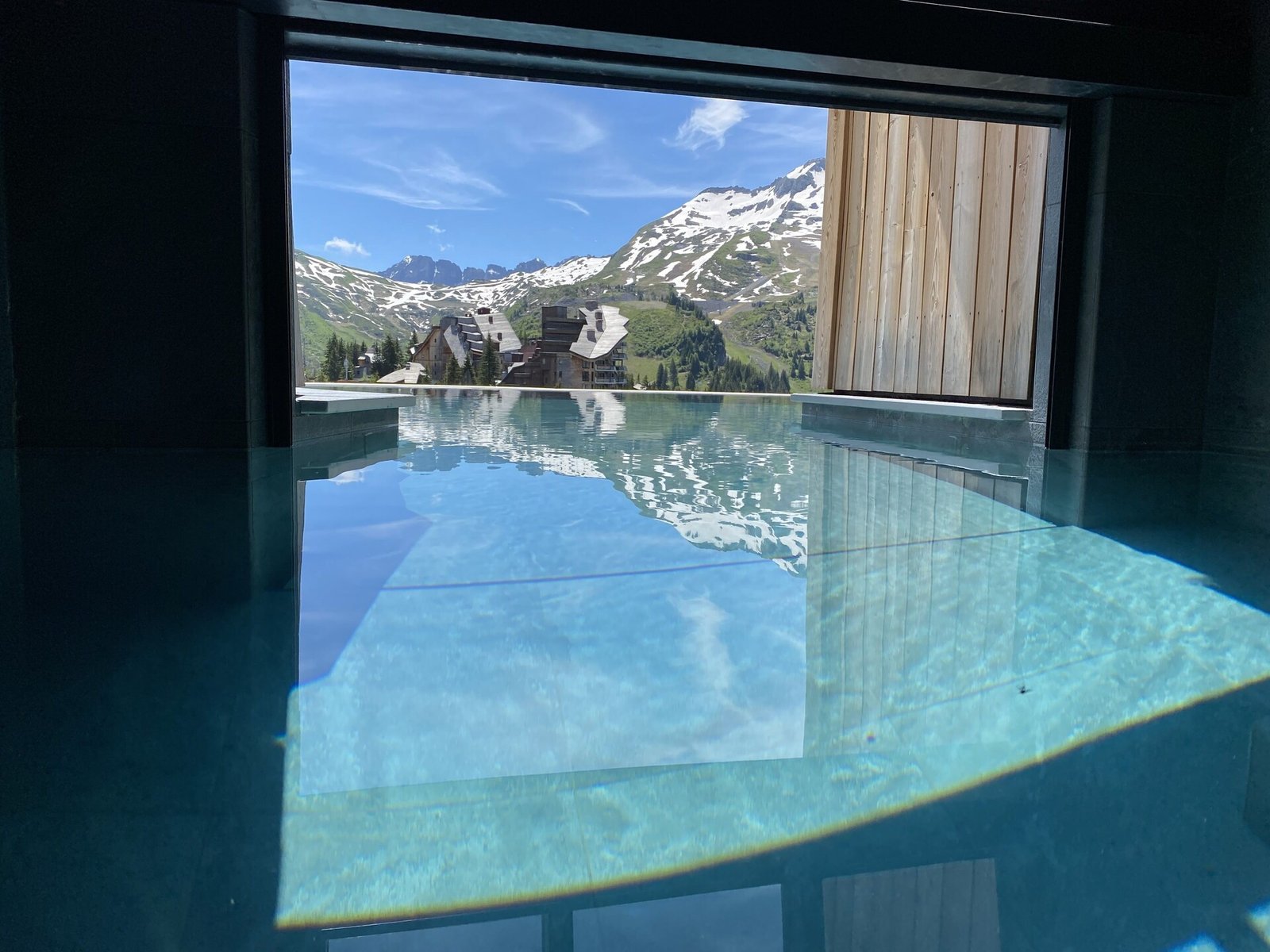 Hotel MiL8, the pool