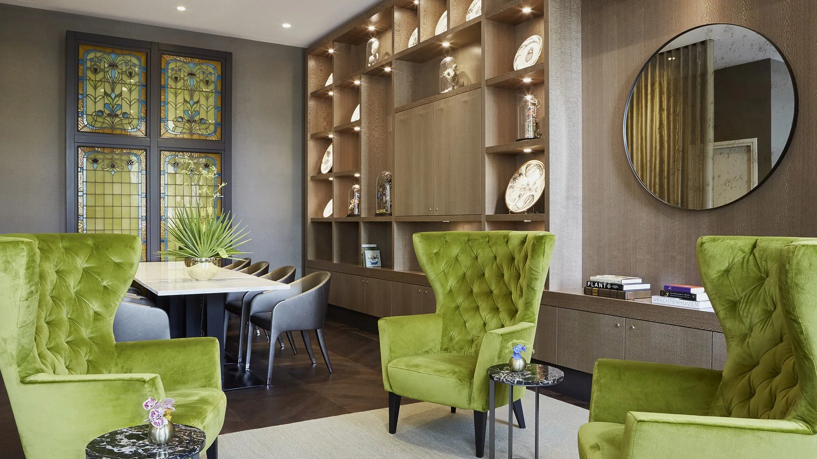 Hyatt Regency Amsterdam — vibe