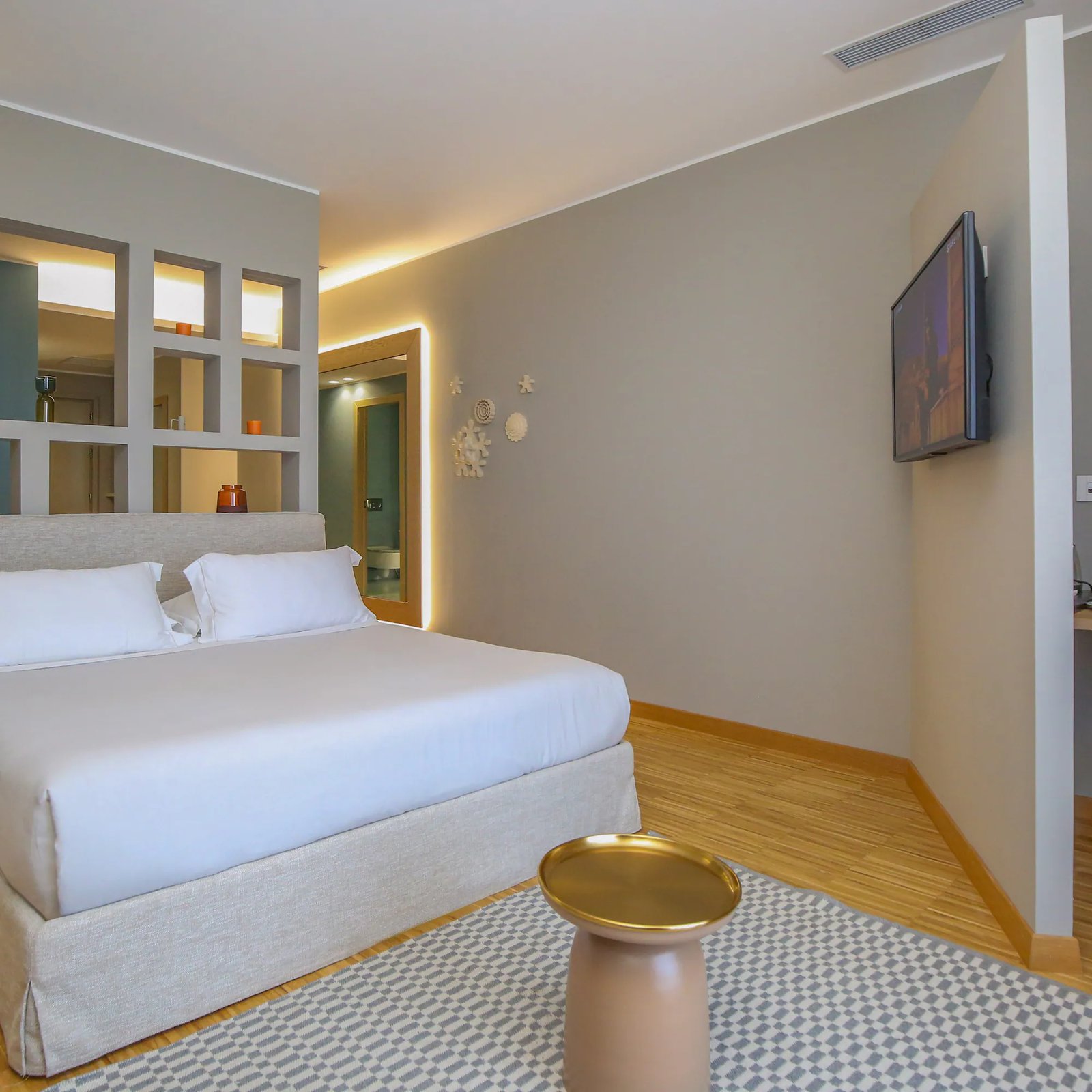 Hotel Vlora Priam, Affiliated by Melia, rooms
