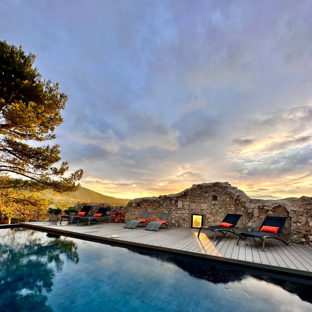 Metafort, the pool