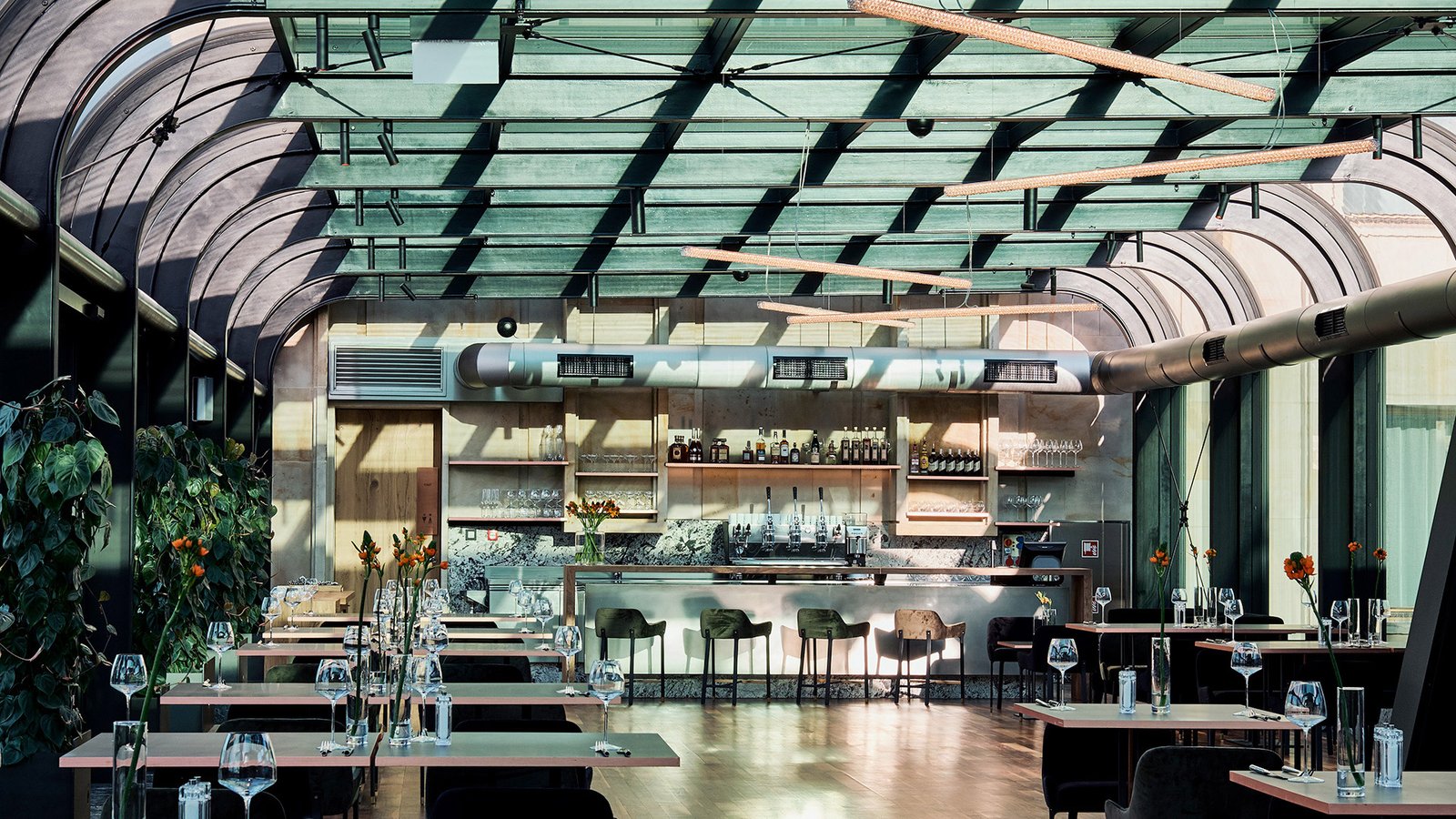 Hotel Warszawa, at the table