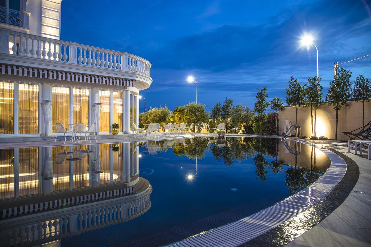 Hotel Villa Pascucci, the pool