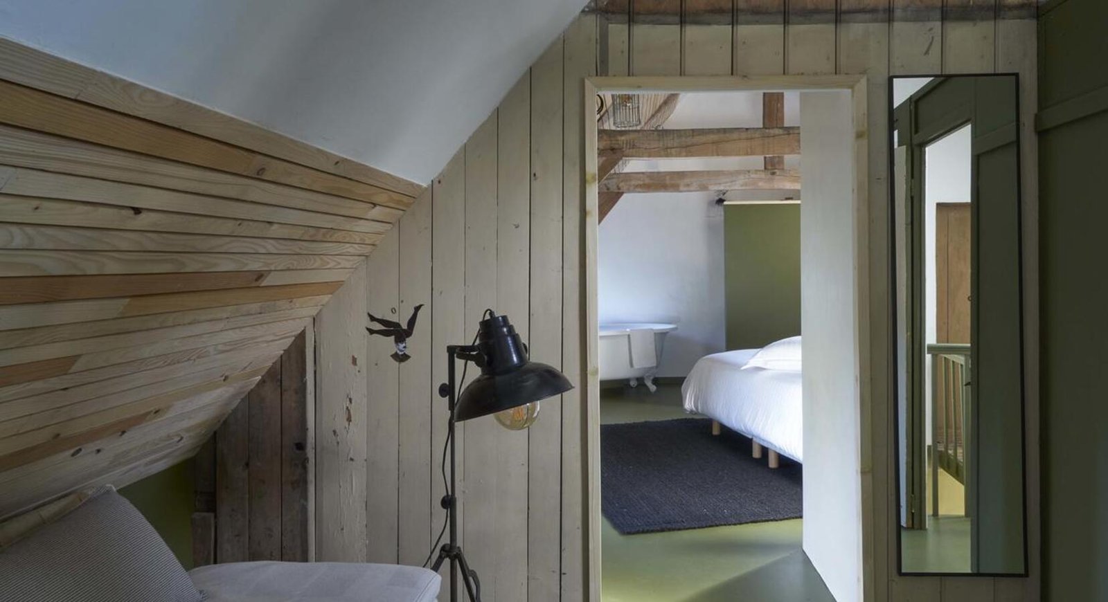 Pieux, rooms