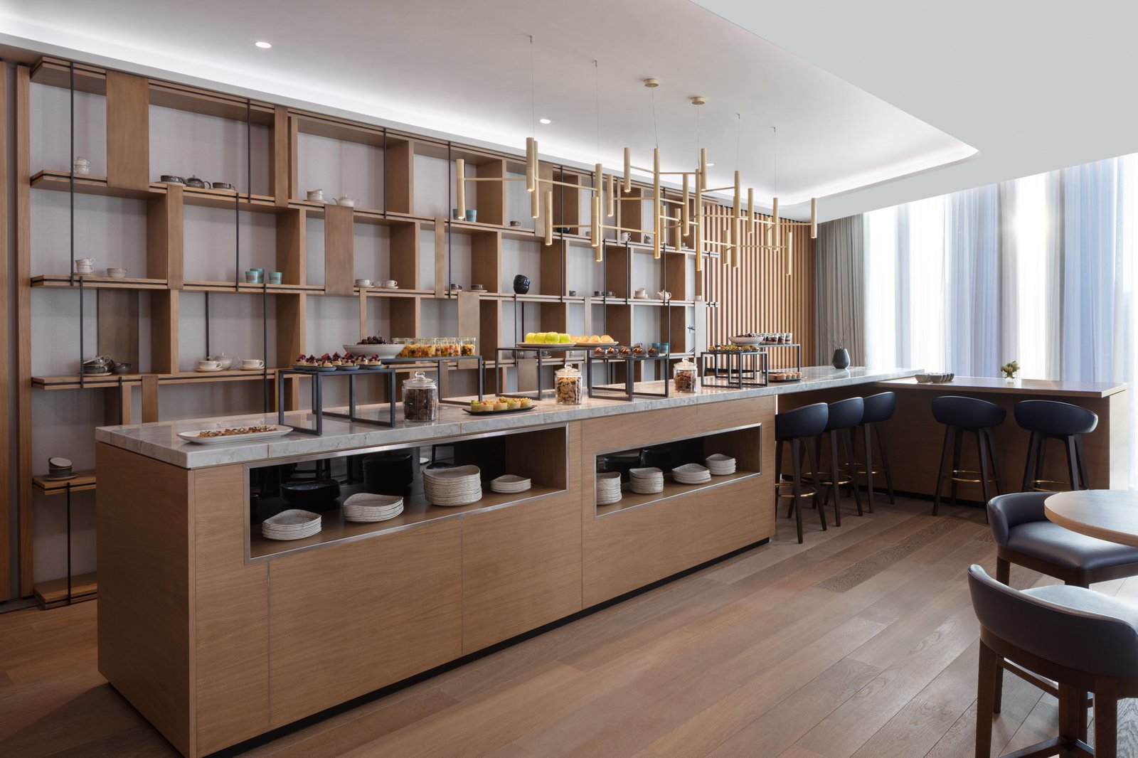Tirana Marriott, m club lounge