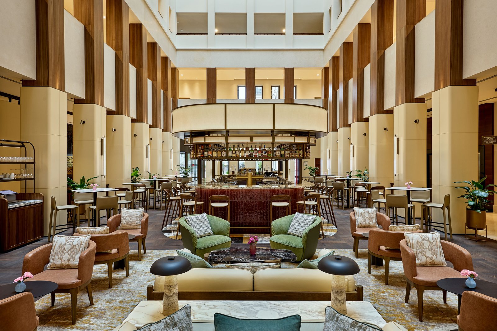 Berlin Marriott Hotel, at the table