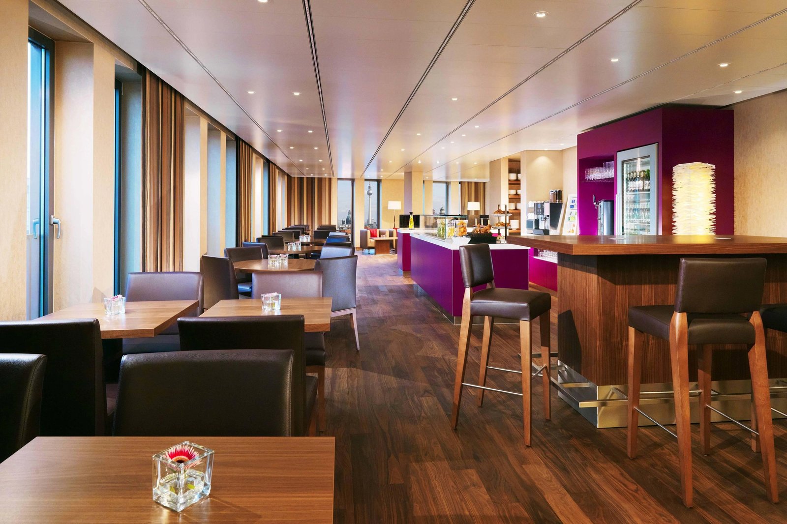 Berlin Marriott Hotel, at the table